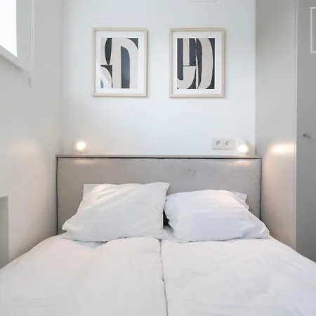 Apartment Cozy Renovated 1-bedroom In *