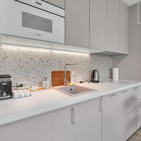 Apartment Cozy Renovated 1-bedroom In Reval
