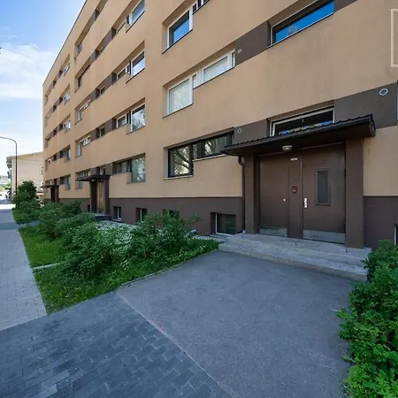 Cozy Renovated 1-bedroom In *