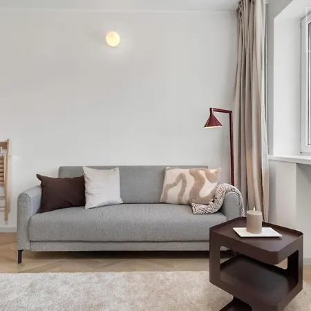 Cozy Renovated 1-bedroom In Apartment
