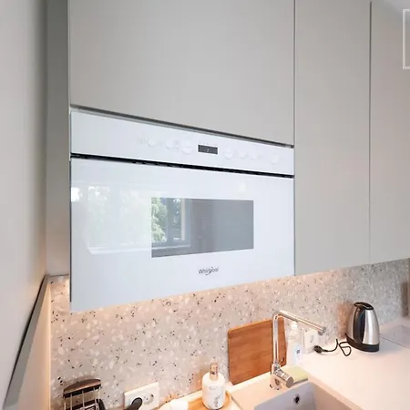 Cozy Renovated 1-bedroom In